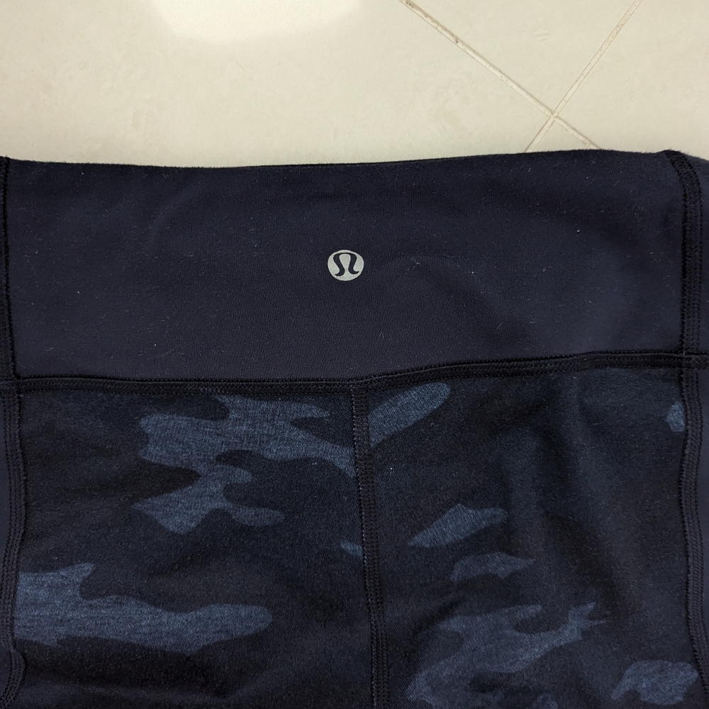 LULULEMON 6 WUNDER UNDER capri crop Sashiko Inkwell Navy Blue Camo camouflage - Picture 5 of 9